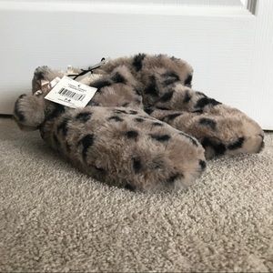 NWT George Faux Faur Leopard Slippers